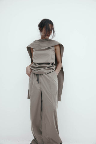 Tanaka Trouser, Shroom