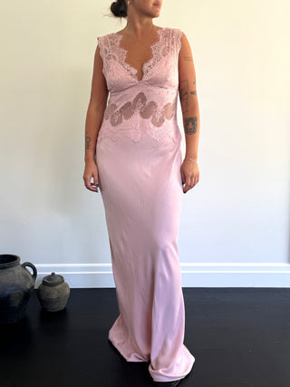 VISIONS LACE FLOOR LENGTH DRESS, ROSÉ